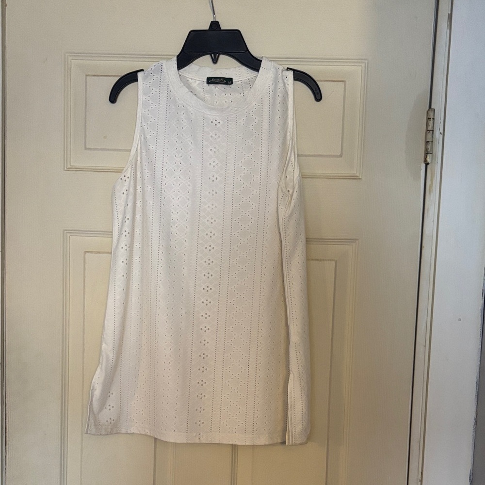 Elegant White Sleeveless Eyelet Tank Top